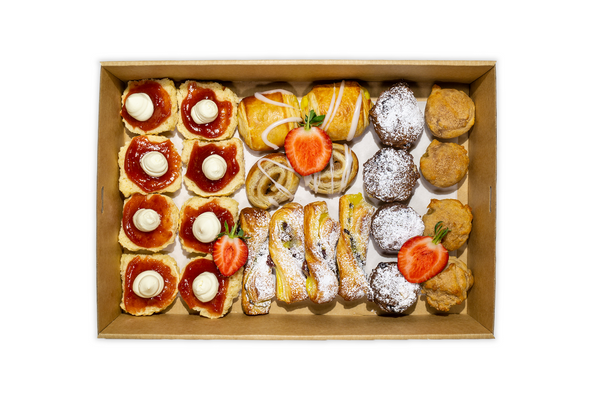 Mixed Sweet Selection Boxes – A Gourmet Plate